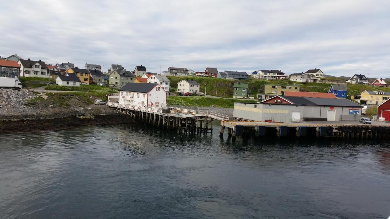 Blue House I At The End Of The World Apartment Mehamn Exterior photo